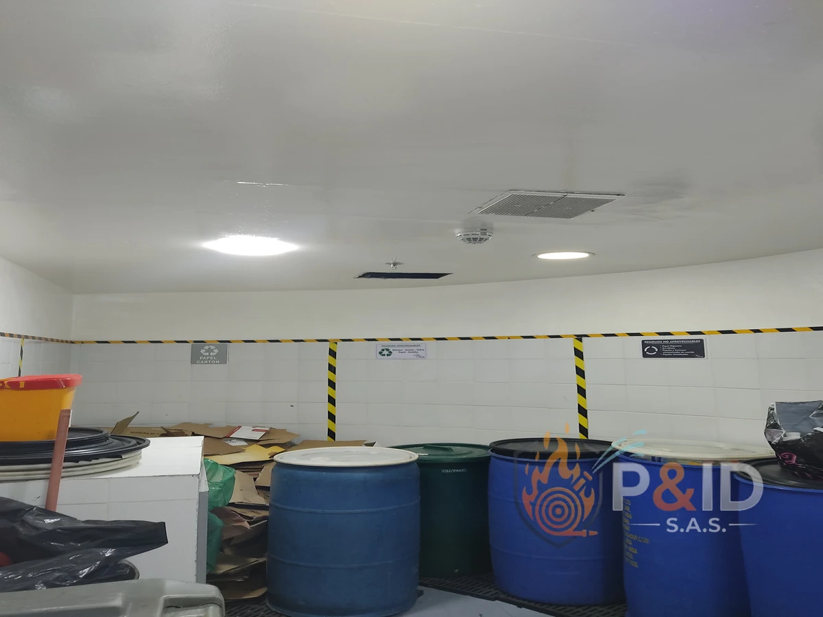 Instalación de paneles de alarma y detección de incendios en Bogotá