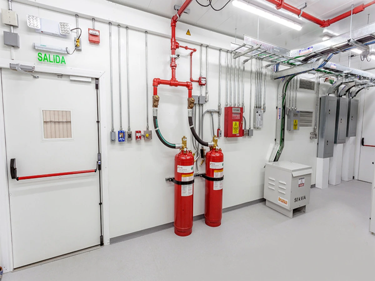 Sistema de extinción y supresión de incendios con agentes limpios
